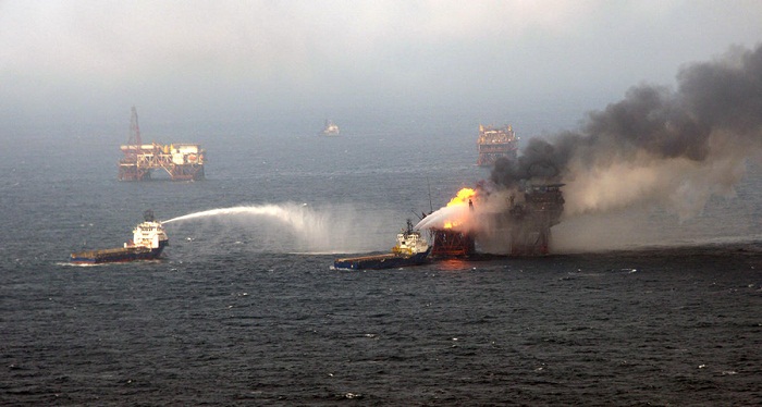 Azerbaijan sends plane to bring oil worker`s body found on Turkmen coast